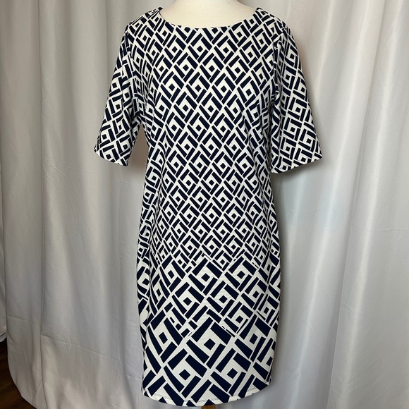 ILE NEW YORK NAVY AND WHITE GEOMETRIC PRINT SHEATH DRESS - SIZE 10 - Picture 1 of 3